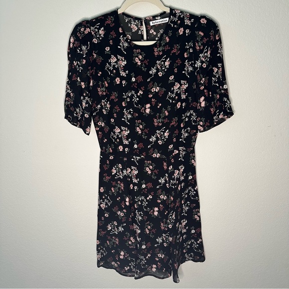 NWT Reformation Black Half Sleeve Short Dress in Jolene Floral SZ US 6, M - Picture 3 of 12